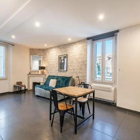 In The Heart Of Apartament